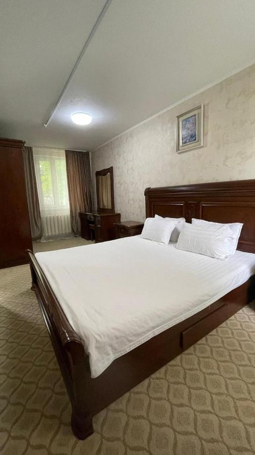 Park Hotel אוראל מראה חיצוני תמונה