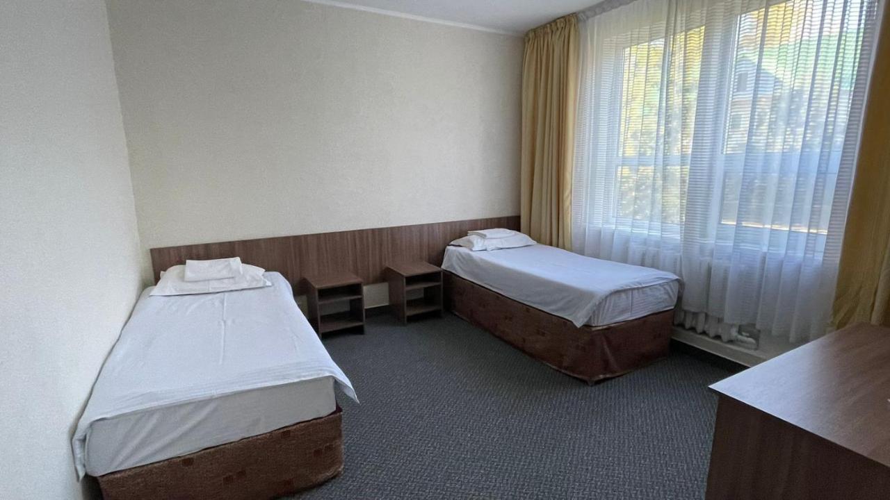 Park Hotel אוראל מראה חיצוני תמונה