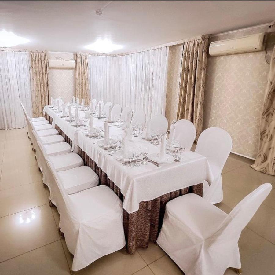 Park Hotel אוראל מראה חיצוני תמונה
