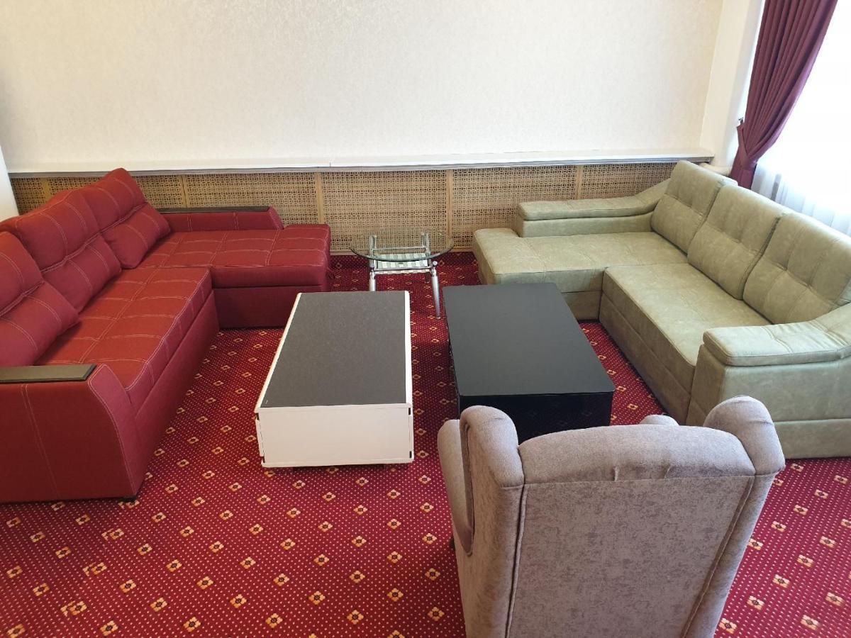 Park Hotel אוראל מראה חיצוני תמונה