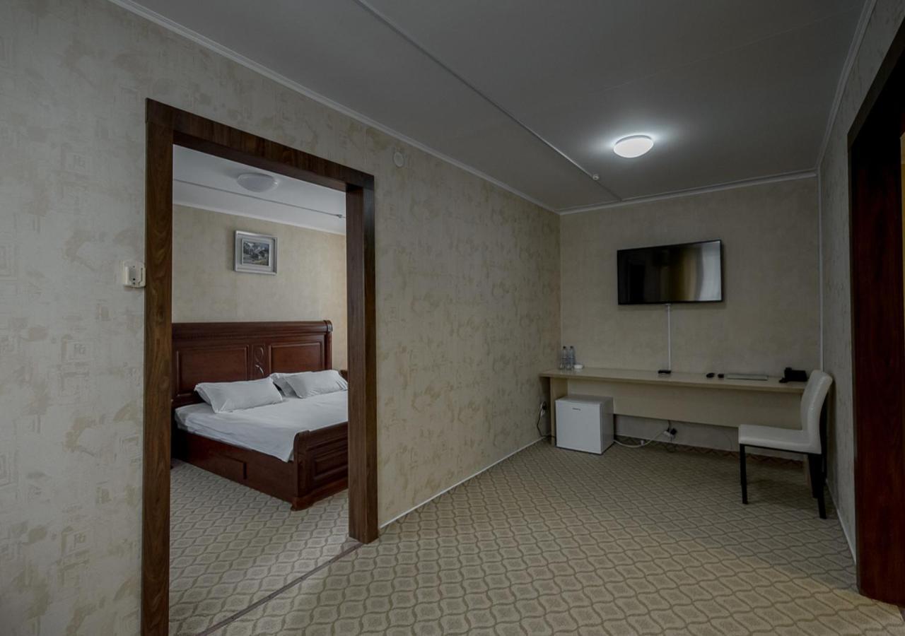 Park Hotel אוראל מראה חיצוני תמונה