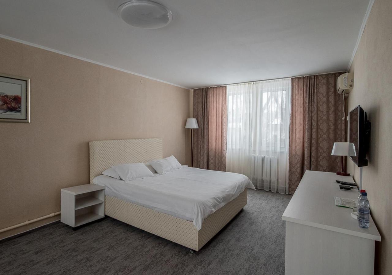 Park Hotel אוראל מראה חיצוני תמונה