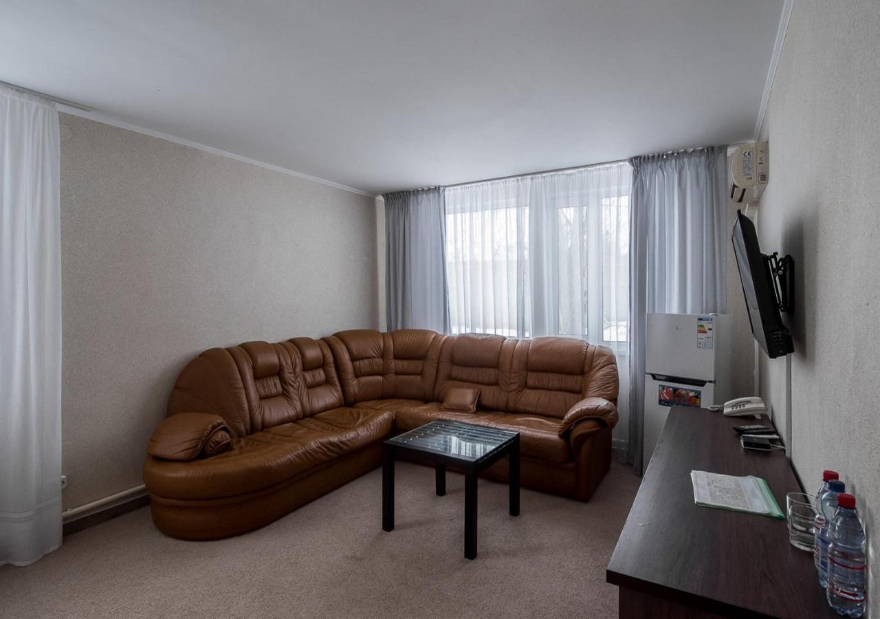 Park Hotel אוראל מראה חיצוני תמונה